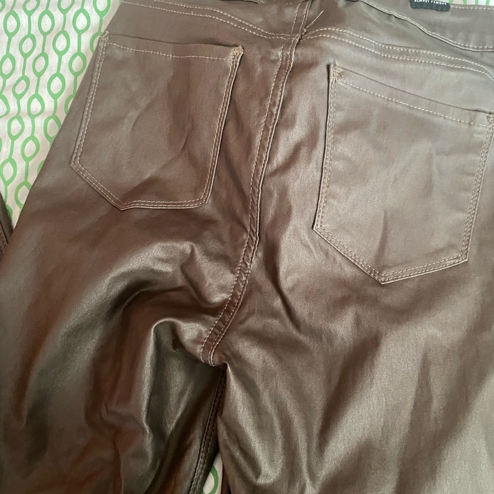 Pants - Picture 4 of 6